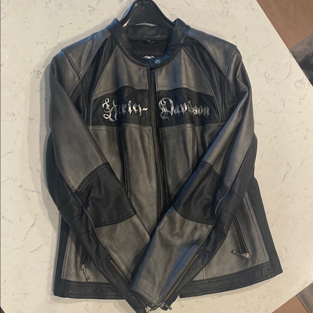 Harley-Davidson Women's Black and Gray Jacket